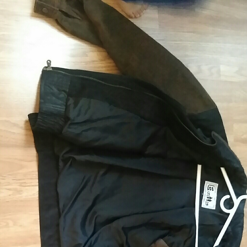 Men's Jacket - Picture 3 of 4
